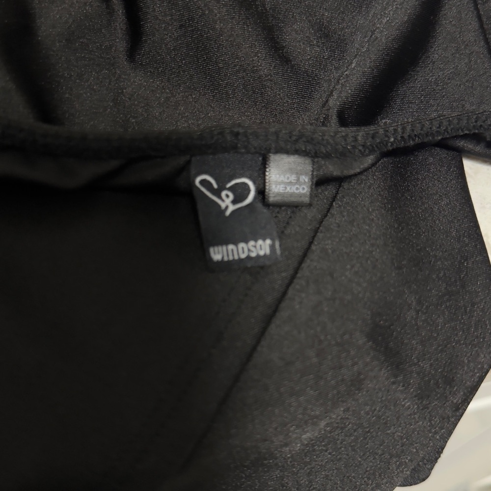 Black Windsor mini dress. - Picture 4 of 4